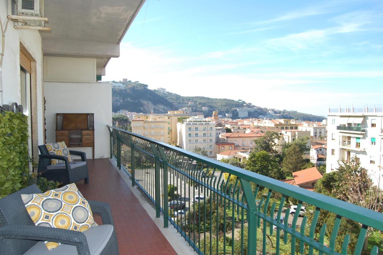 La Reginella Apartment Sorrent Exterior foto